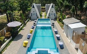 Costas De Liwa Bar & Beach Resort